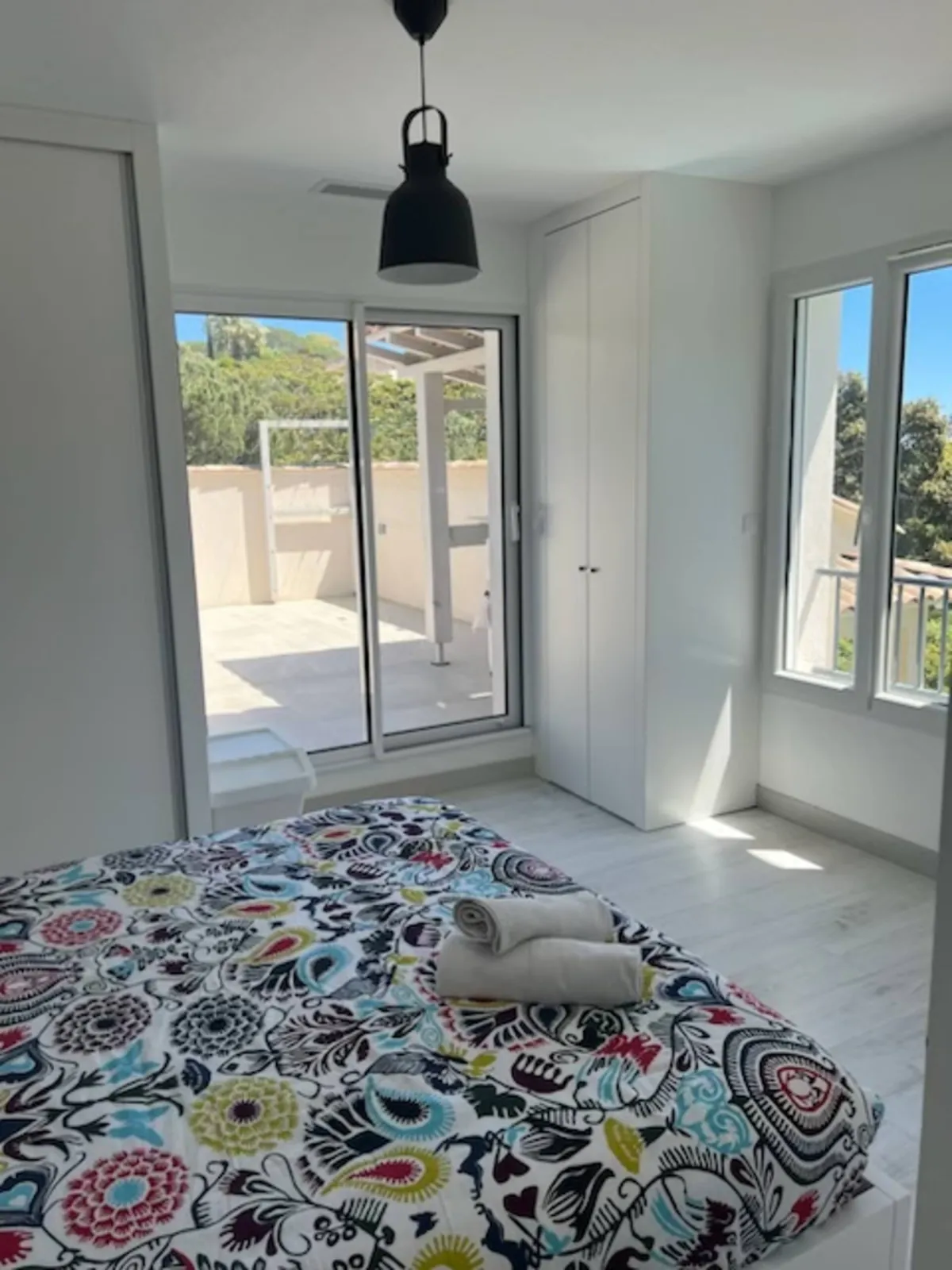La chambre 2, ouverte sur la terrasse